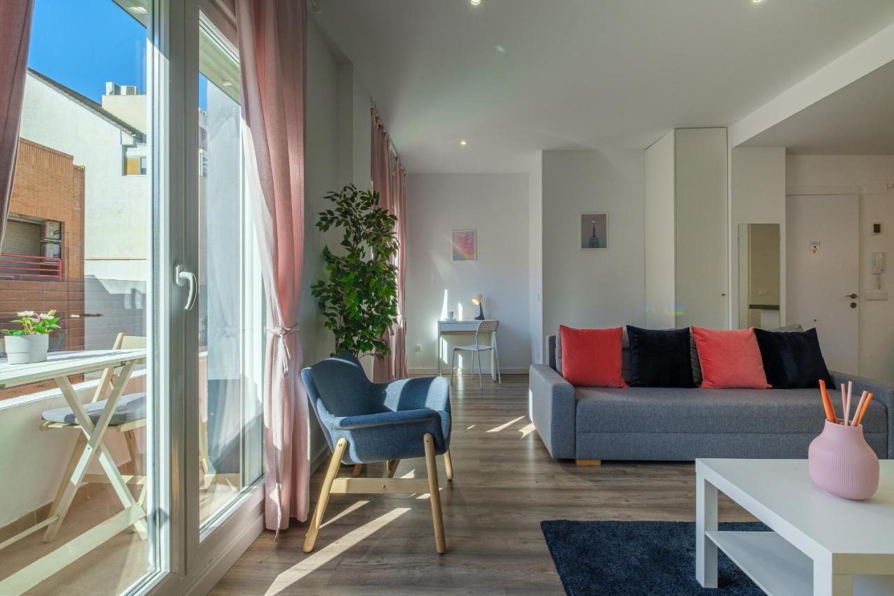 Modern, Stylish Apartment Валенсия Экстерьер фото